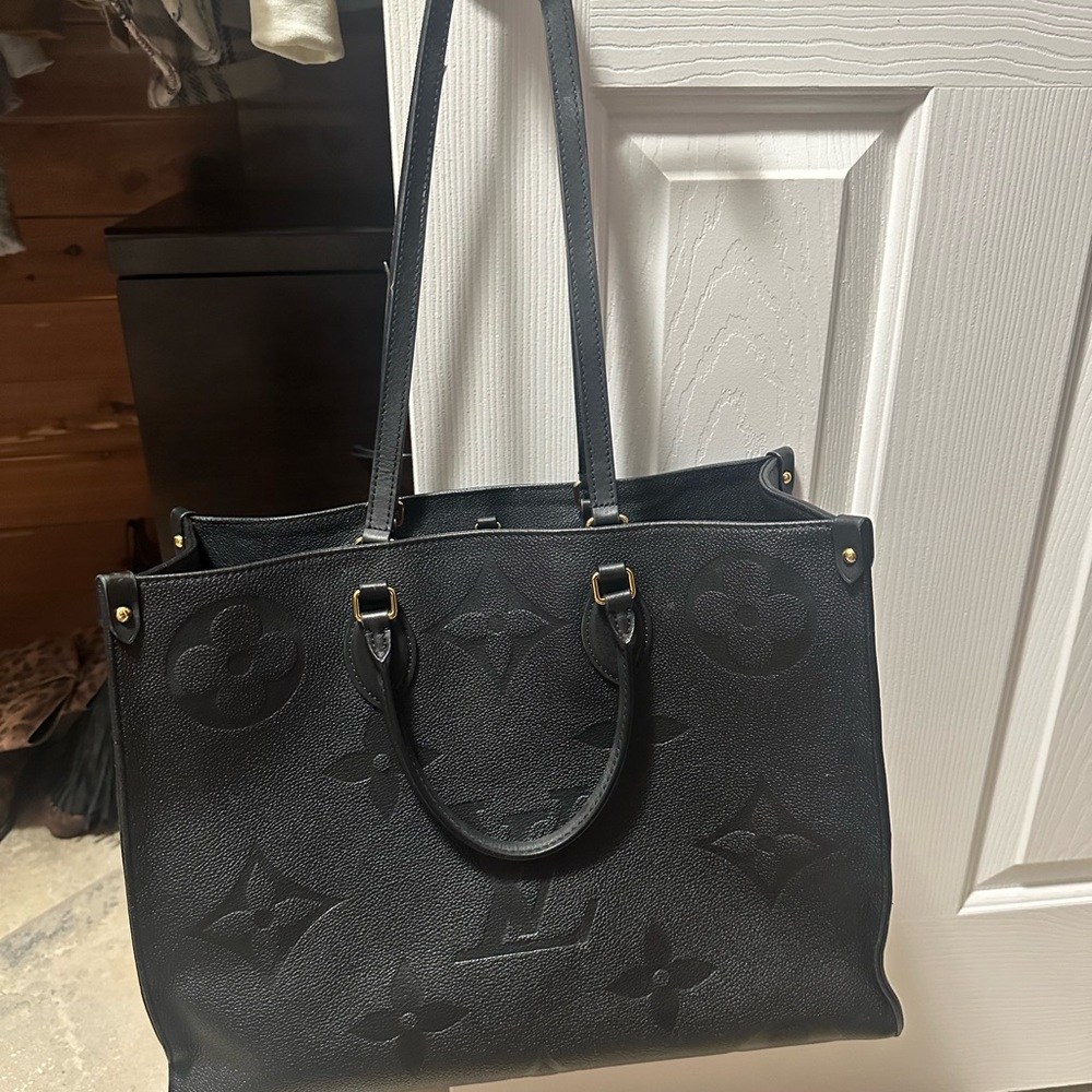 Authentic Louis Vuitton On The Go GM ALL BLACK